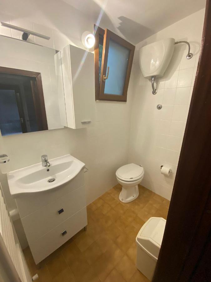 Robhouse Hotel Fabriano Buitenkant foto